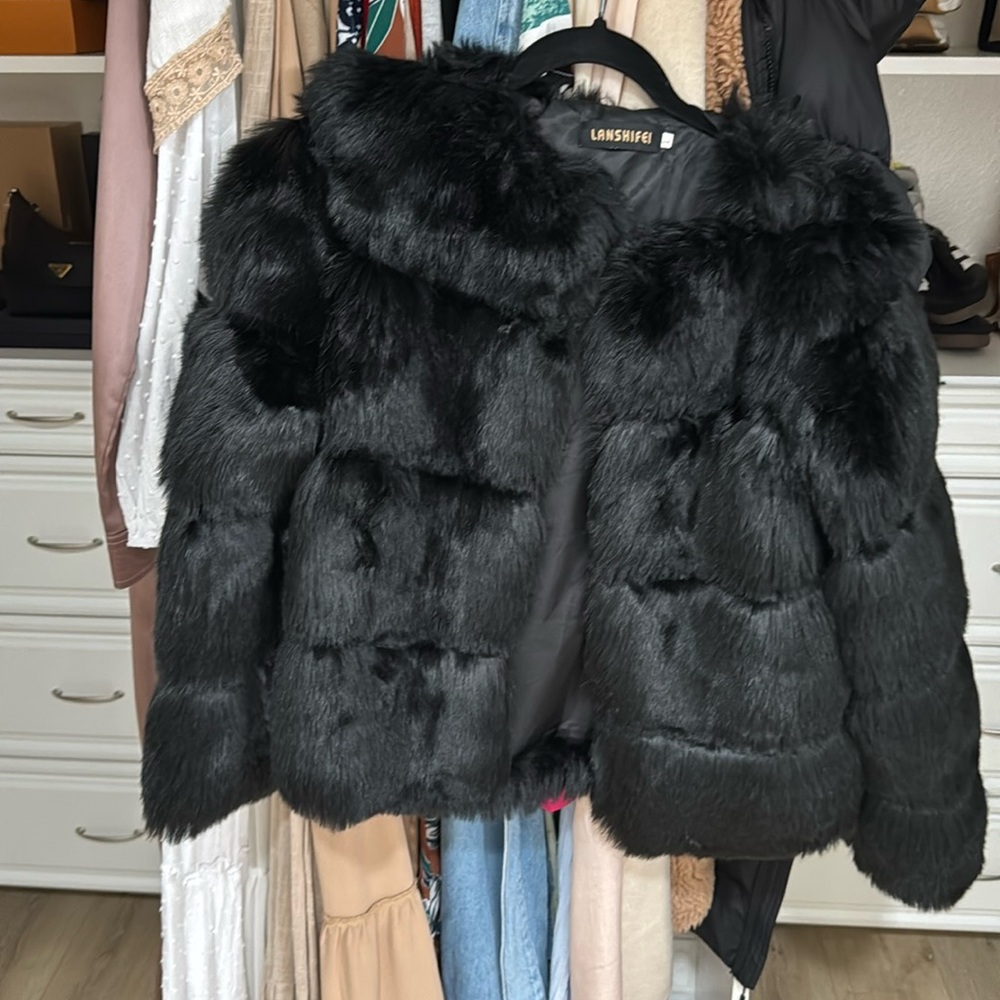 Simplee Apparel Black Faux Fur Jacket